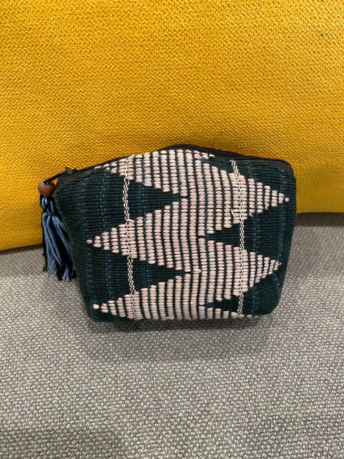 エキゾチックなミニポーチ